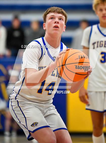 Thumbnail 1 in Pawnee @ Newkirk photogallery.