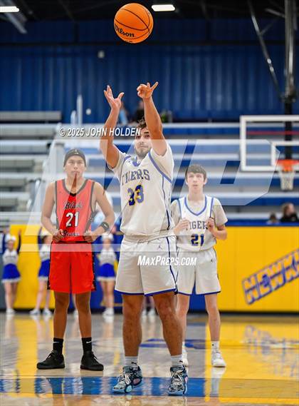 Thumbnail 1 in Pawnee @ Newkirk photogallery.