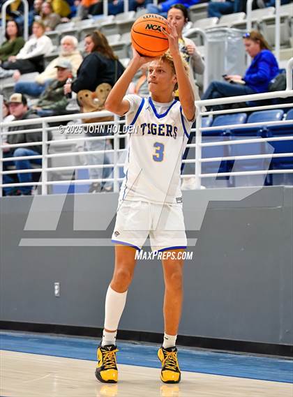 Thumbnail 3 in Pawnee @ Newkirk photogallery.