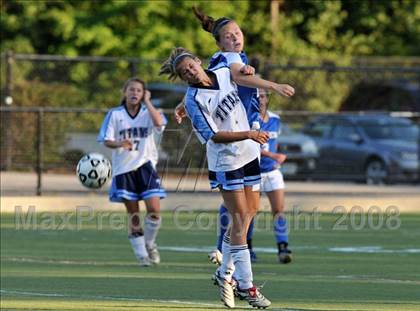 Thumbnail 1 in Salem vs Nashua North photogallery.