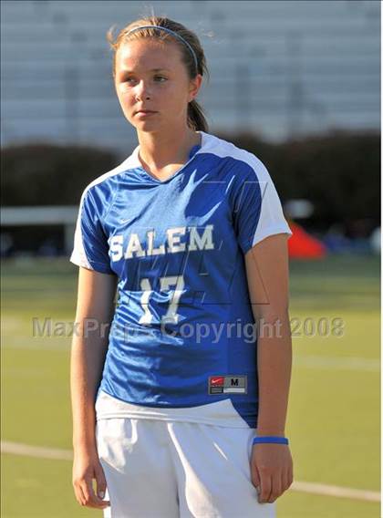 Thumbnail 3 in Salem vs Nashua North photogallery.
