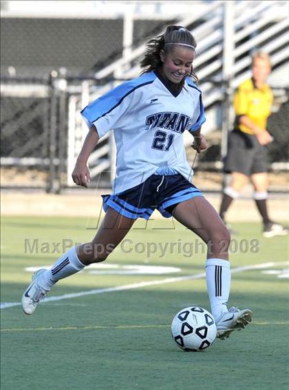 Thumbnail 2 in Salem vs Nashua North photogallery.