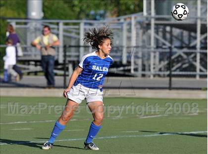 Thumbnail 2 in Salem vs Nashua North photogallery.