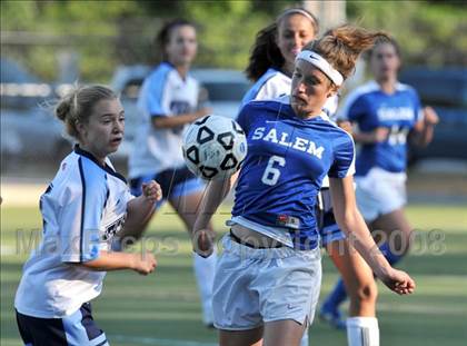 Thumbnail 2 in Salem vs Nashua North photogallery.