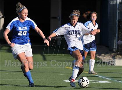 Thumbnail 1 in Salem vs Nashua North photogallery.