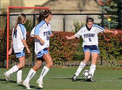 Thumbnail 1 in Salem vs Nashua North photogallery.