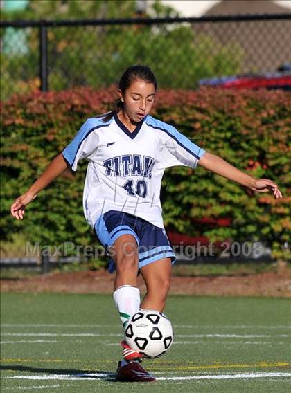 Thumbnail 2 in Salem vs Nashua North photogallery.