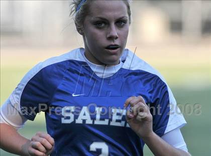 Thumbnail 3 in Salem vs Nashua North photogallery.