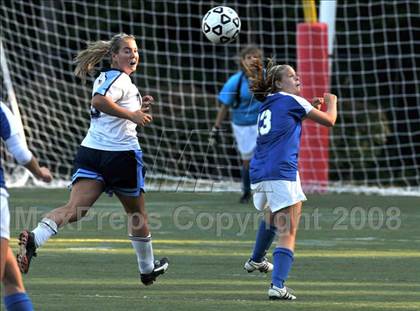 Thumbnail 3 in Salem vs Nashua North photogallery.