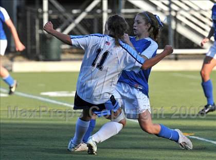 Thumbnail 3 in Salem vs Nashua North photogallery.