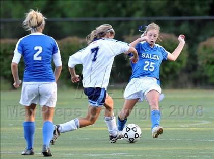 Thumbnail 2 in Salem vs Nashua North photogallery.