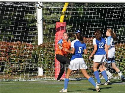 Thumbnail 1 in Salem vs Nashua North photogallery.