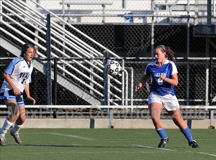 Thumbnail 2 in Salem vs Nashua North photogallery.