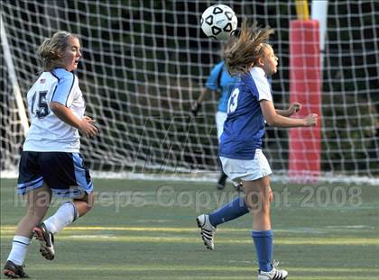 Thumbnail 2 in Salem vs Nashua North photogallery.