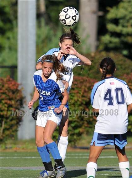 Thumbnail 2 in Salem vs Nashua North photogallery.