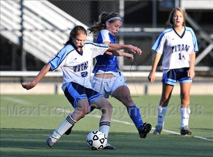 Thumbnail 3 in Salem vs Nashua North photogallery.