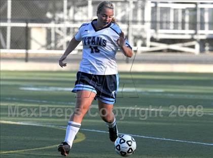 Thumbnail 3 in Salem vs Nashua North photogallery.