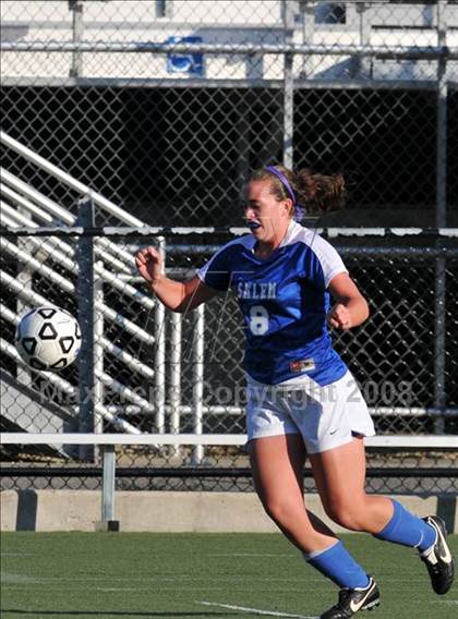 Thumbnail 3 in Salem vs Nashua North photogallery.