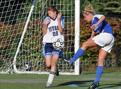 Thumbnail 2 in Salem vs Nashua North photogallery.