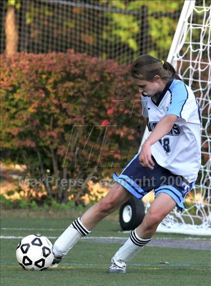 Thumbnail 2 in Salem vs Nashua North photogallery.