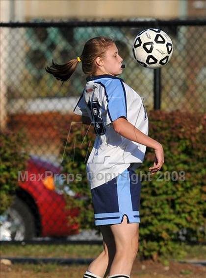 Thumbnail 1 in Salem vs Nashua North photogallery.