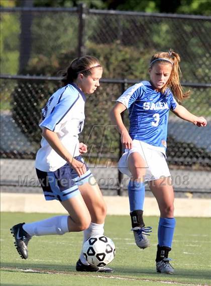 Thumbnail 3 in Salem vs Nashua North photogallery.