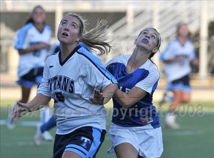 Thumbnail 2 in Salem vs Nashua North photogallery.
