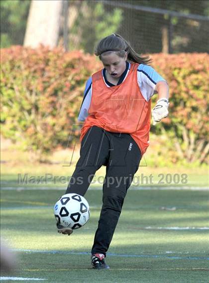 Thumbnail 1 in Salem vs Nashua North photogallery.