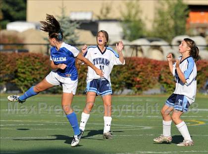 Thumbnail 1 in Salem vs Nashua North photogallery.