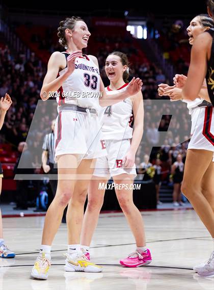 Thumbnail 2 in Bountiful vs. Wasatch (UHSAA 5A Final) photogallery.