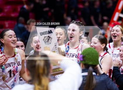 Thumbnail 3 in Bountiful vs. Wasatch (UHSAA 5A Final) photogallery.