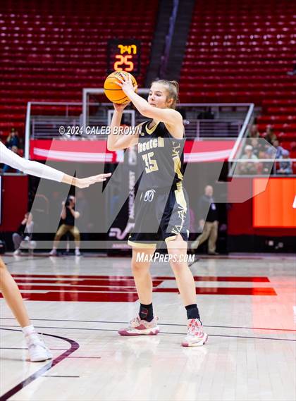 Thumbnail 3 in Bountiful vs. Wasatch (UHSAA 5A Final) photogallery.