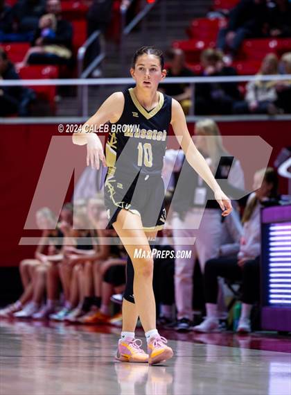 Thumbnail 1 in Bountiful vs. Wasatch (UHSAA 5A Final) photogallery.
