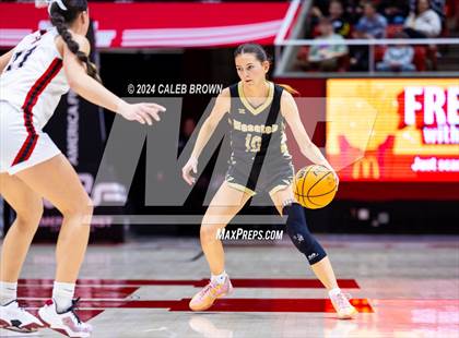 Thumbnail 3 in Bountiful vs. Wasatch (UHSAA 5A Final) photogallery.