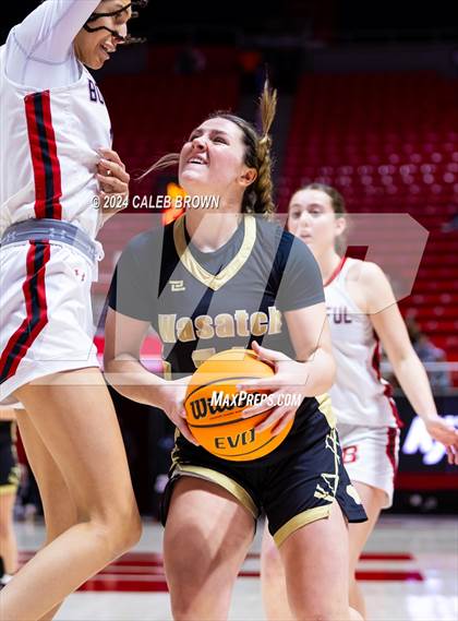 Thumbnail 1 in Bountiful vs. Wasatch (UHSAA 5A Final) photogallery.