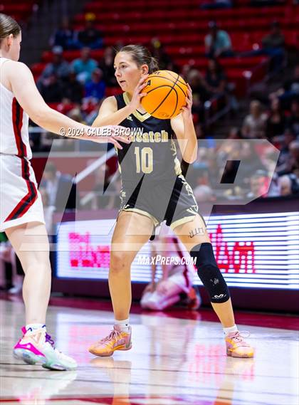 Thumbnail 3 in Bountiful vs. Wasatch (UHSAA 5A Final) photogallery.