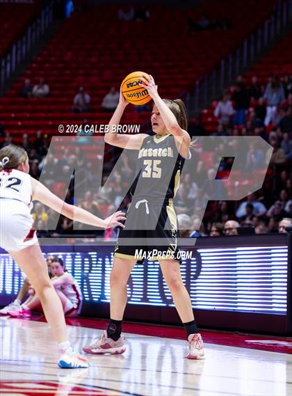 Thumbnail 3 in Bountiful vs. Wasatch (UHSAA 5A Final) photogallery.