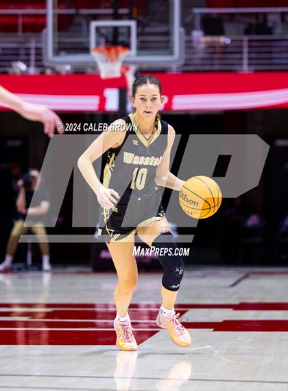 Thumbnail 3 in Bountiful vs. Wasatch (UHSAA 5A Final) photogallery.