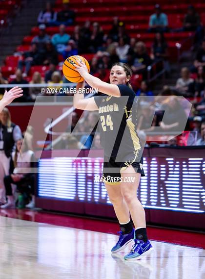 Thumbnail 2 in Bountiful vs. Wasatch (UHSAA 5A Final) photogallery.