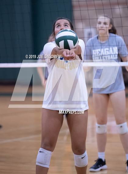 Thumbnail 2 in O'Connor @ Reagan [Ronald] (Scrimmage) photogallery.