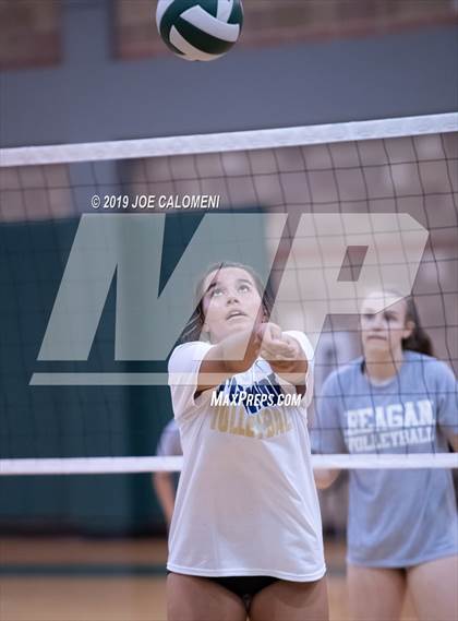 Thumbnail 3 in O'Connor @ Reagan [Ronald] (Scrimmage) photogallery.