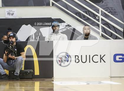 Thumbnail 2 in Sierra Canyon vs. Paul VI (Spalding Hoophall Classic) photogallery.