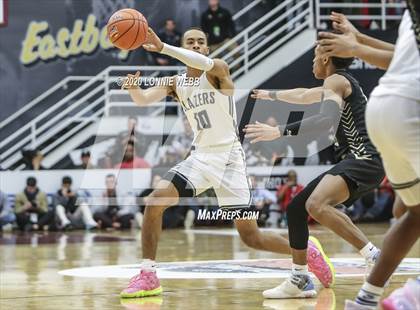Thumbnail 1 in Sierra Canyon vs. Paul VI (Spalding Hoophall Classic) photogallery.