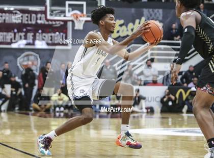Thumbnail 2 in Sierra Canyon vs. Paul VI (Spalding Hoophall Classic) photogallery.