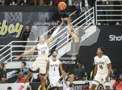 Thumbnail 3 in Sierra Canyon vs. Paul VI (Spalding Hoophall Classic) photogallery.