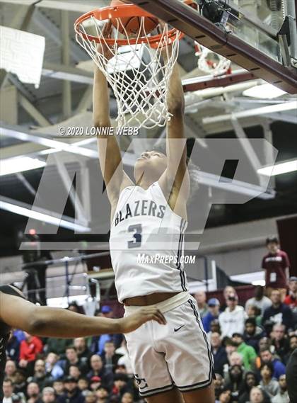 Thumbnail 3 in Sierra Canyon vs. Paul VI (Spalding Hoophall Classic) photogallery.