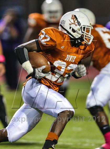 Thumbnail 3 in Paschal @ Bowie photogallery.