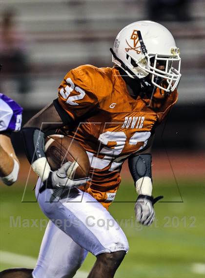 Thumbnail 2 in Paschal @ Bowie photogallery.