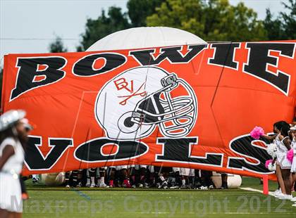Thumbnail 1 in Paschal @ Bowie photogallery.