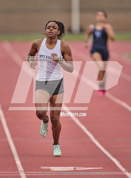 Thumbnail 2 in UIL 6A Track & Field District Prelims (400M) photogallery.
